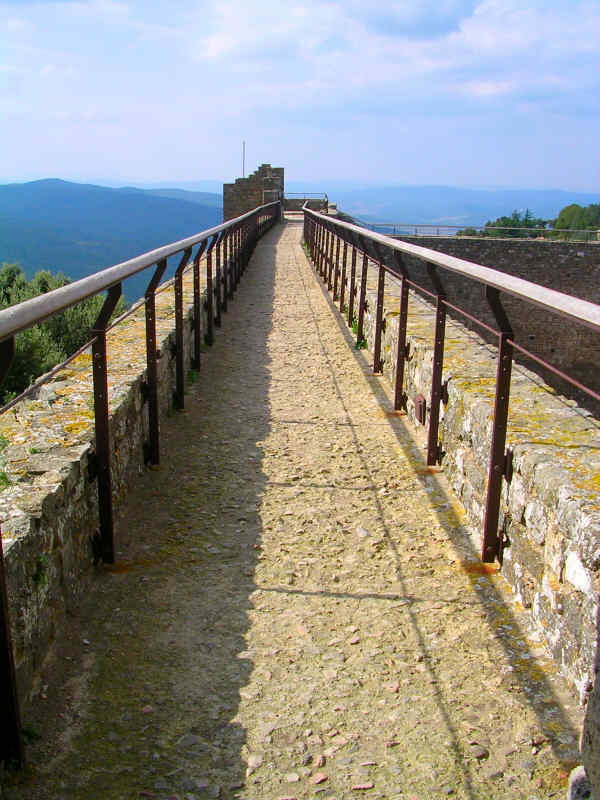 Passaggio sulle mura della Fortezza di Montalcino - 1